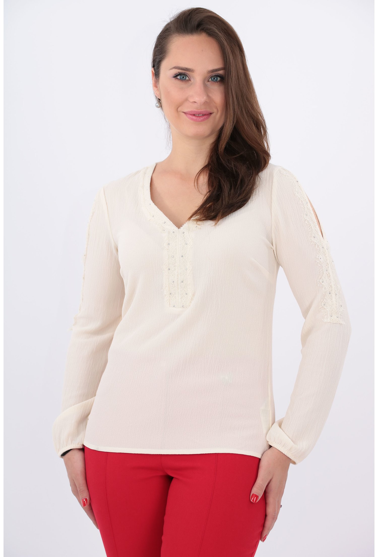 Bluza bej cu strasuri argintii