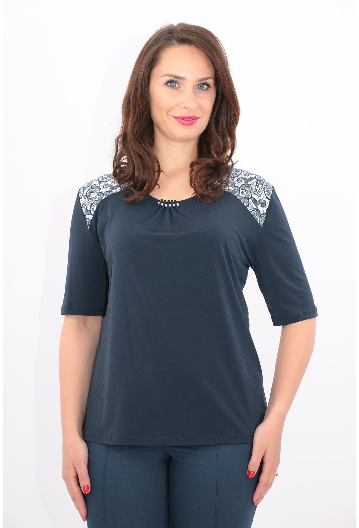 Bluza bleumarin cu print floral pe umeri