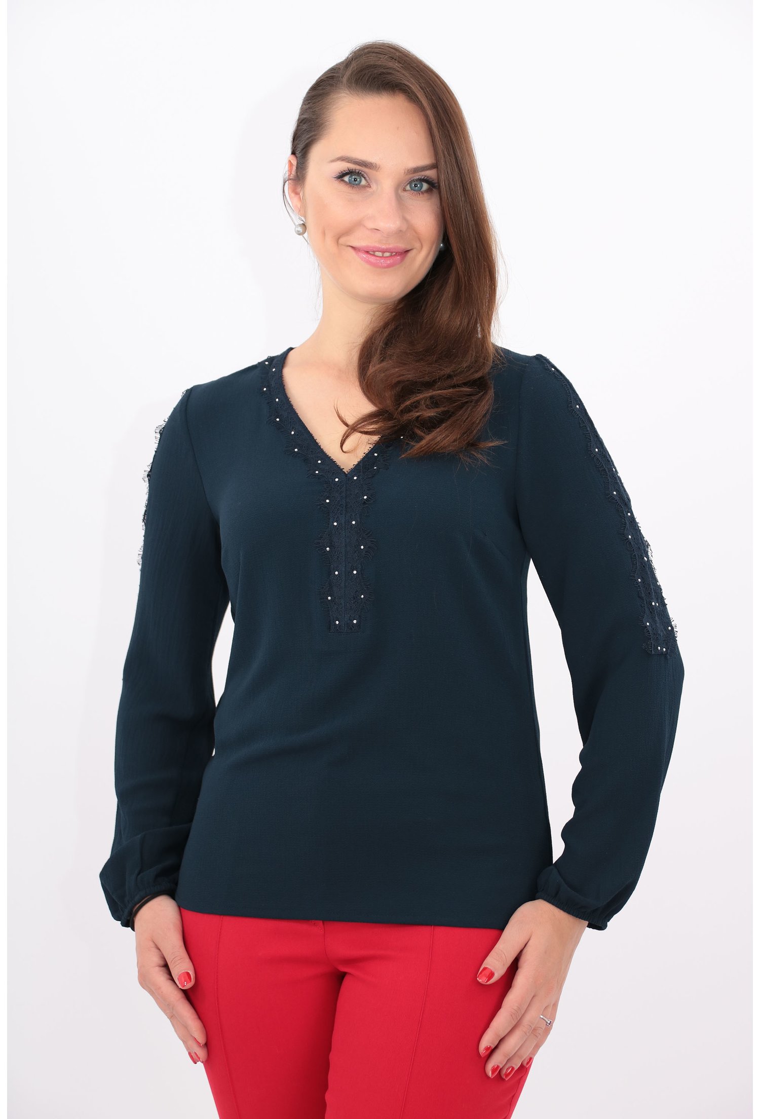 Bluza bleumarin cu strasuri argintii