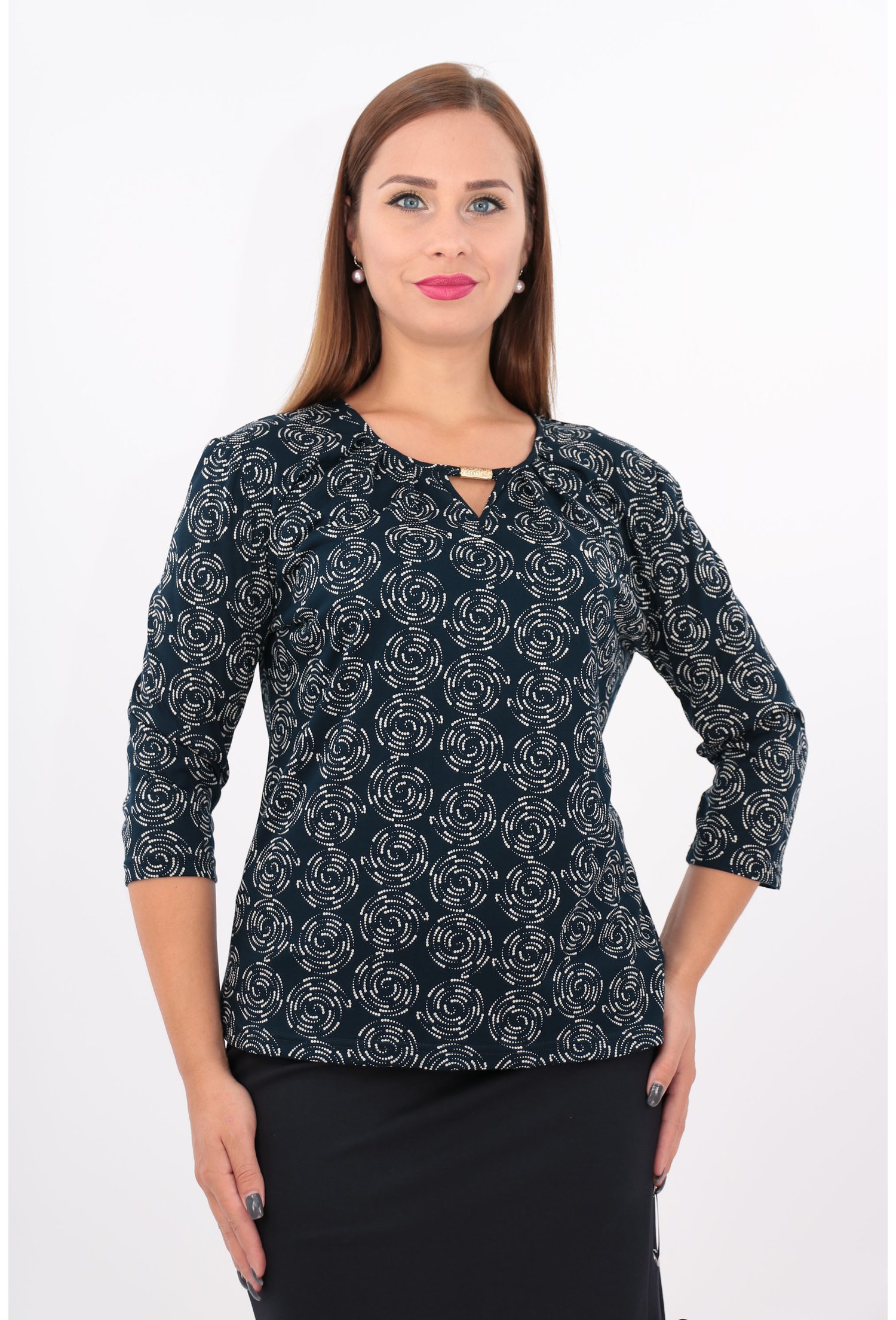 Bluza bleumarin din tricot cu print cu buline crem