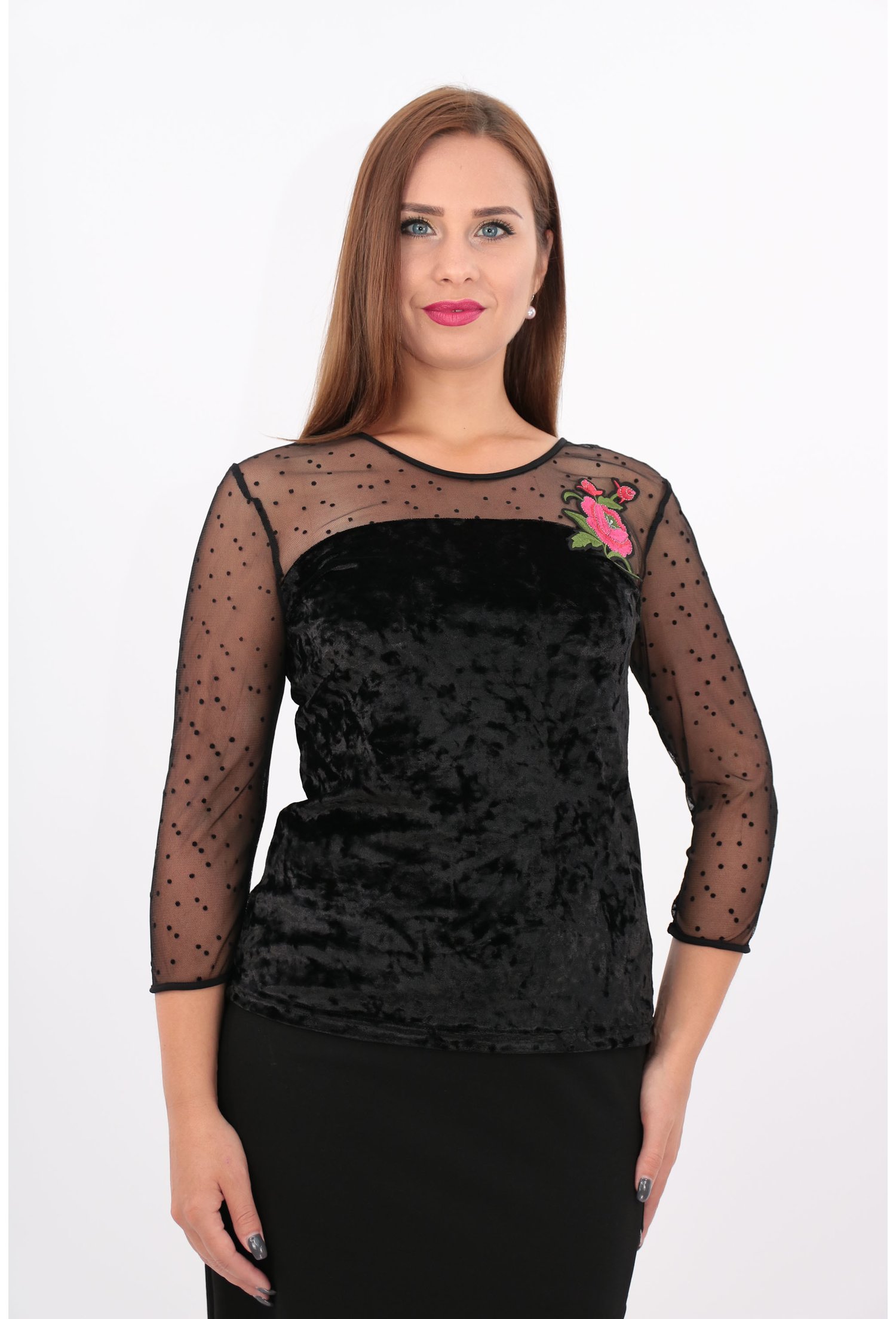 Bluza din catifea neagra cu broderie florala