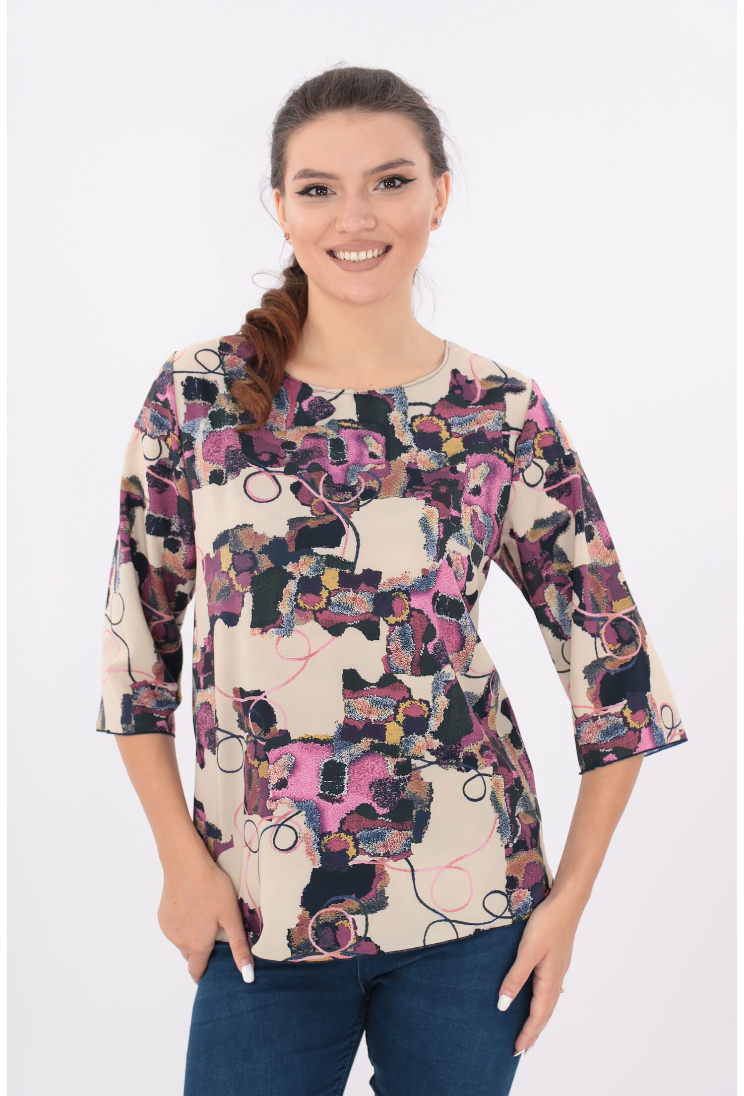 Bluza lejera bej cu desen abstract violet