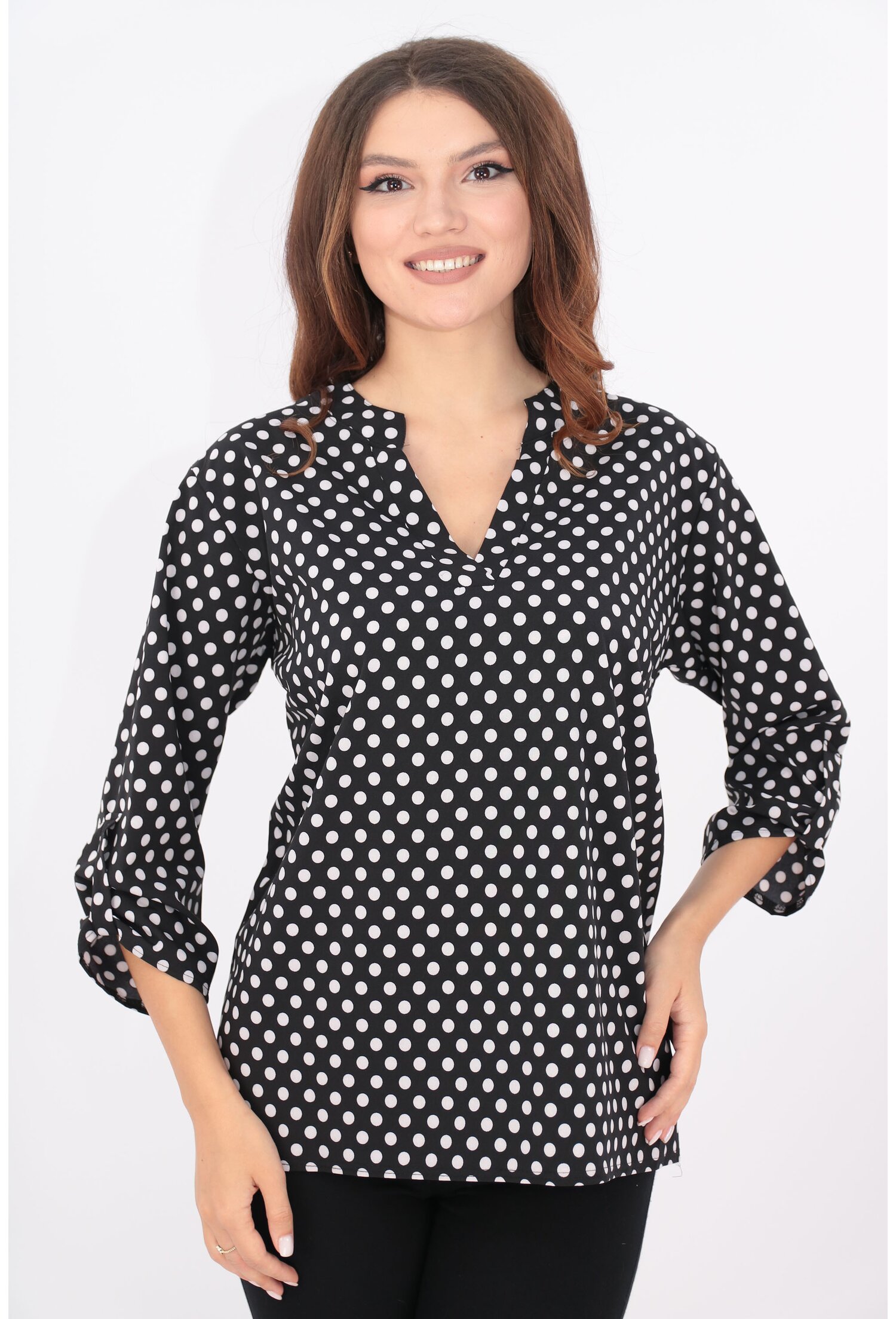 Bluza neagra cu buline albe si guler tunica