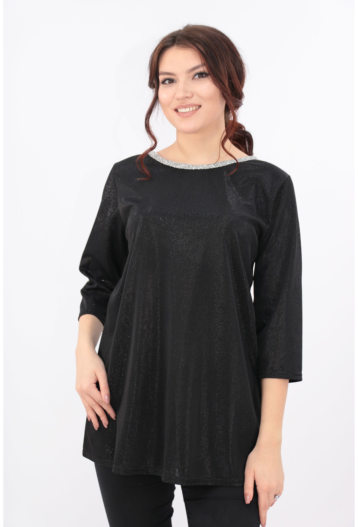 Bluza neagra cu strasuri argintii