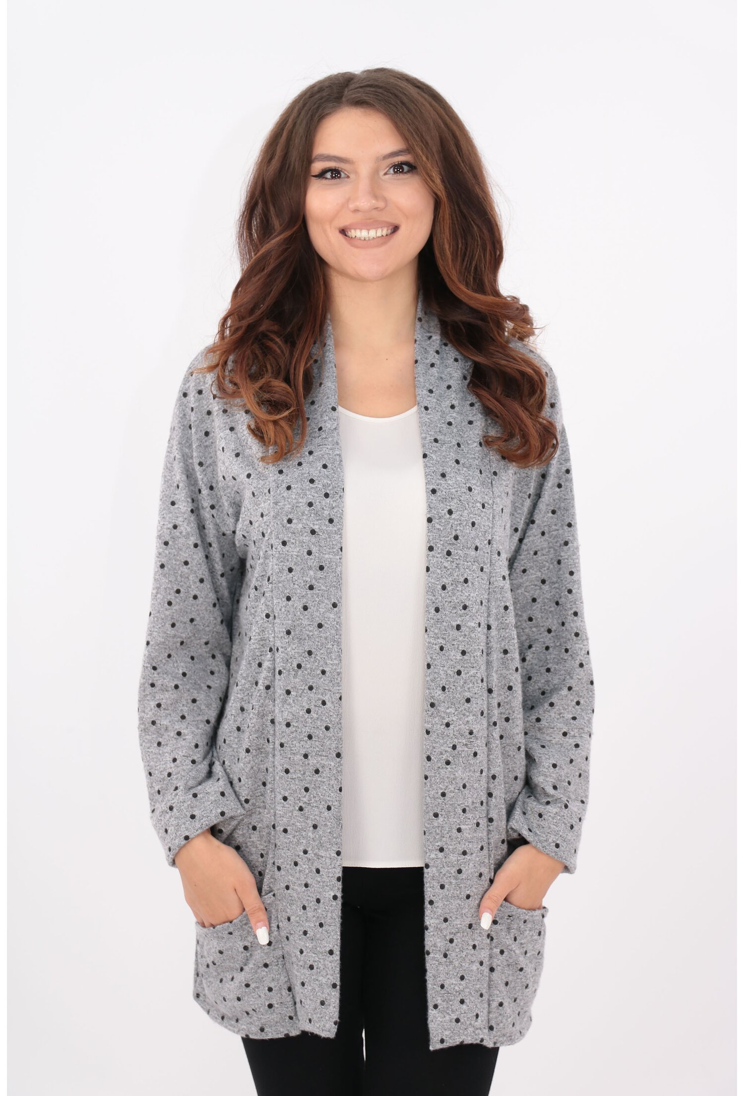 Cardigan din jerse gri cu buline negre