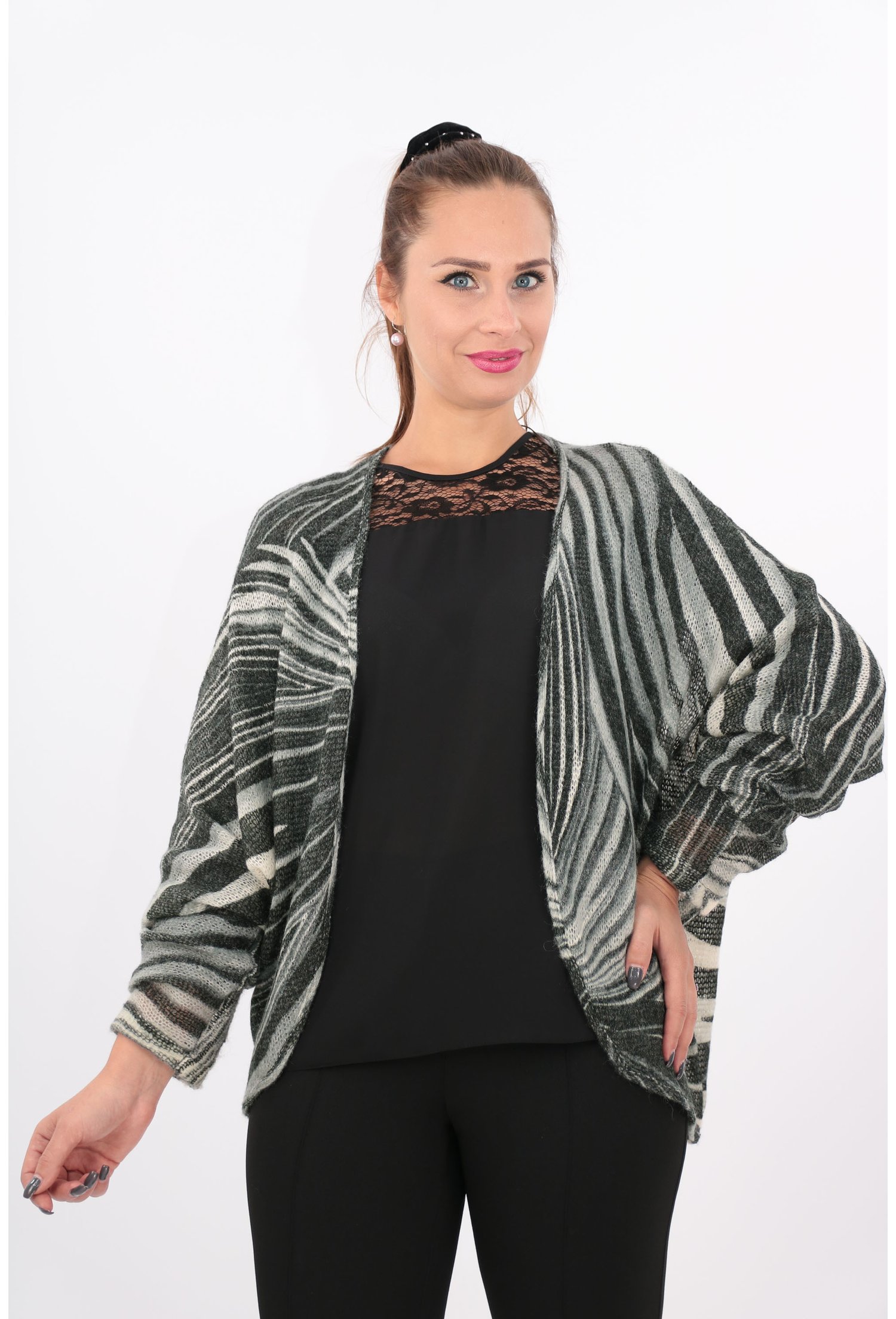 Cardigan gri din mohair tricotat
