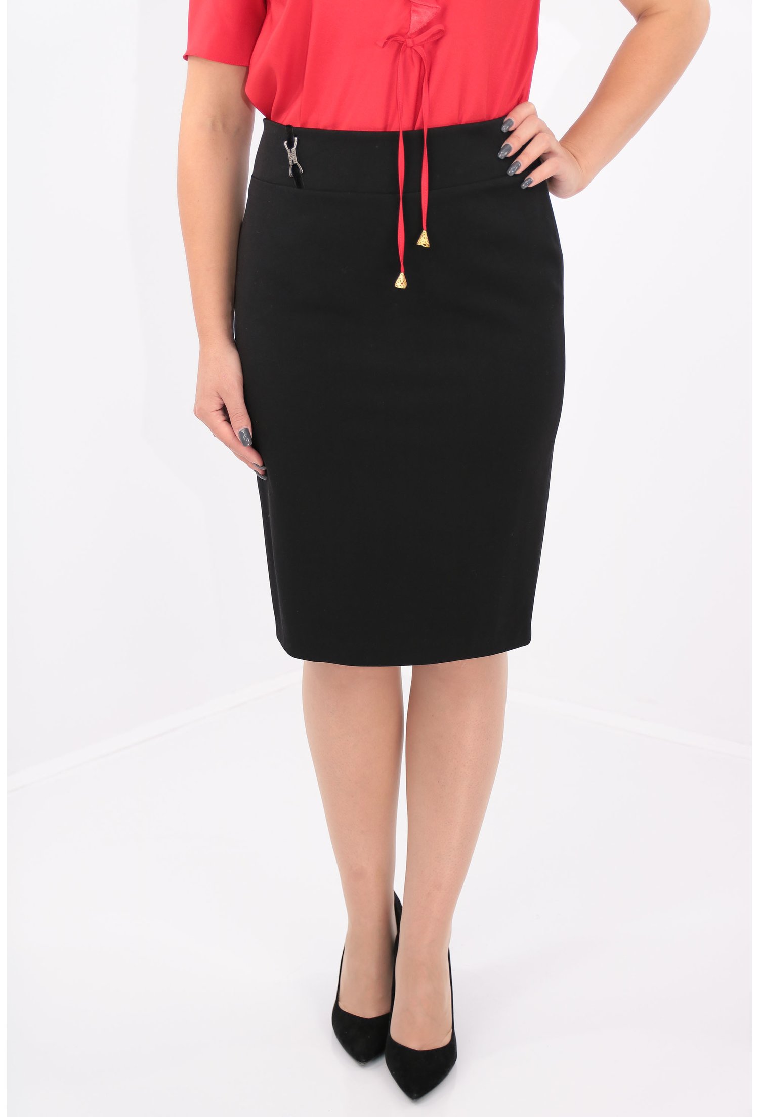 Fusta conica din stofa neagra elastica