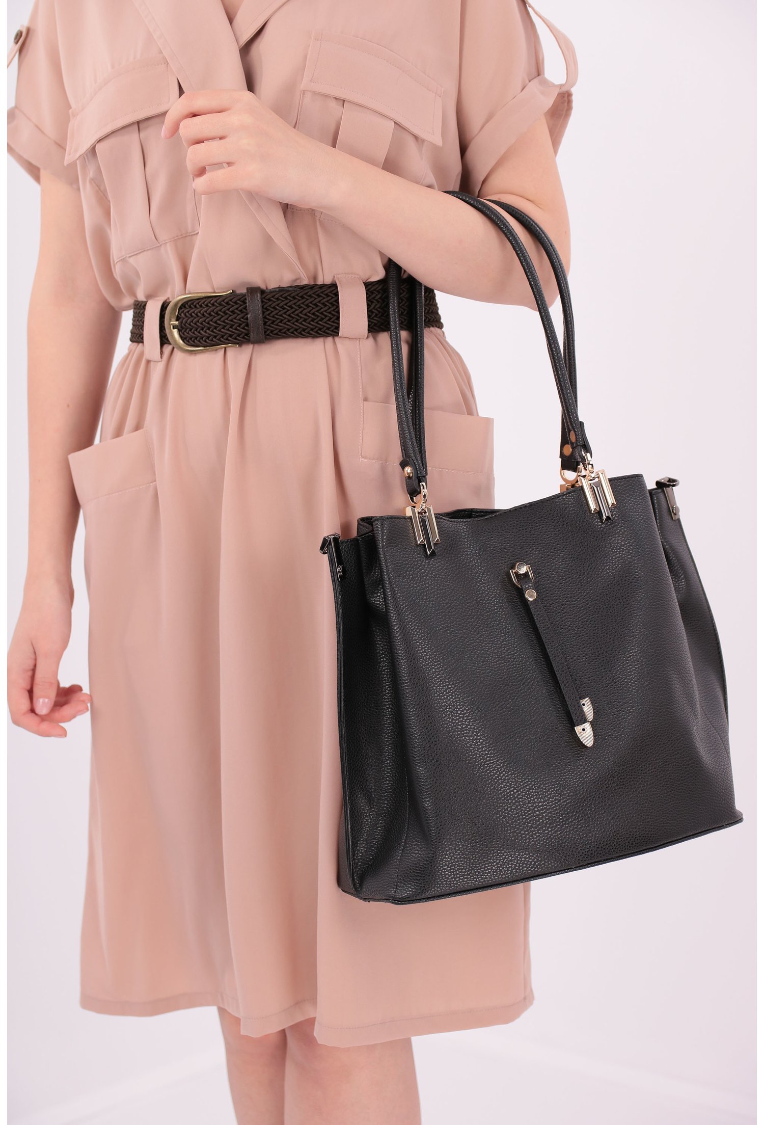 Geanta neagra texturata cu manere negre