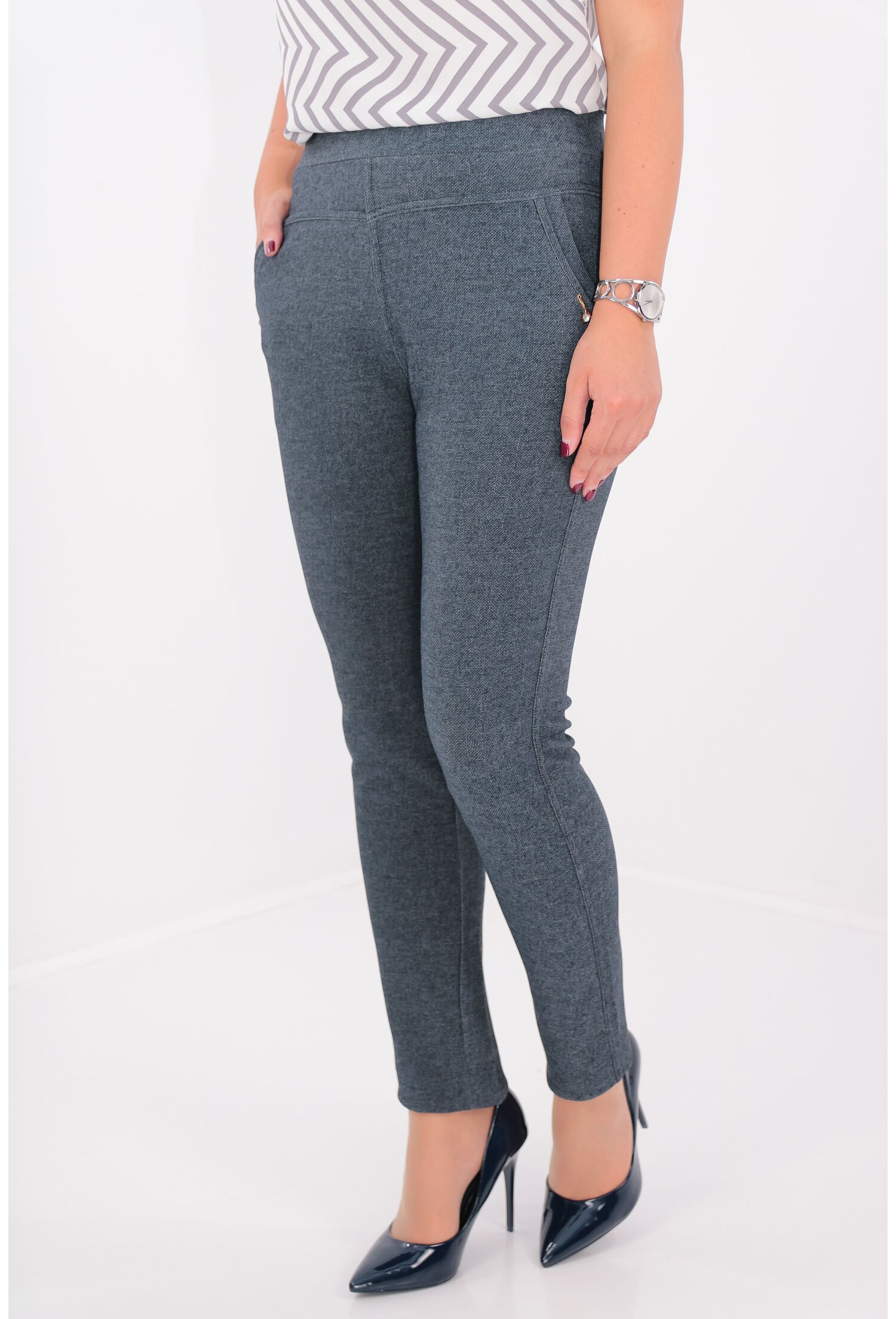 Pantaloni bleumarin pepit cu buzunare