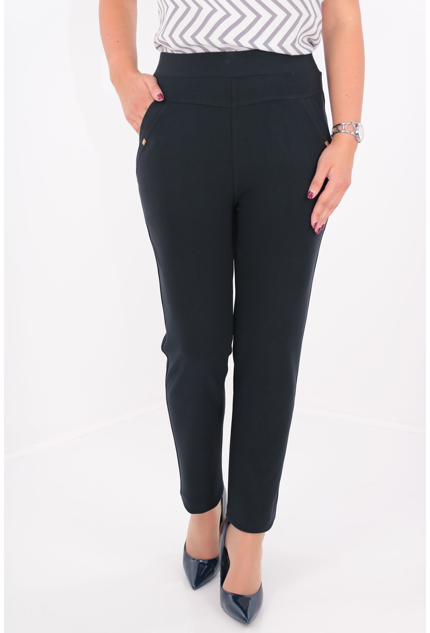 Pantaloni office bleumarin cu buzunare cu accesorii aurii