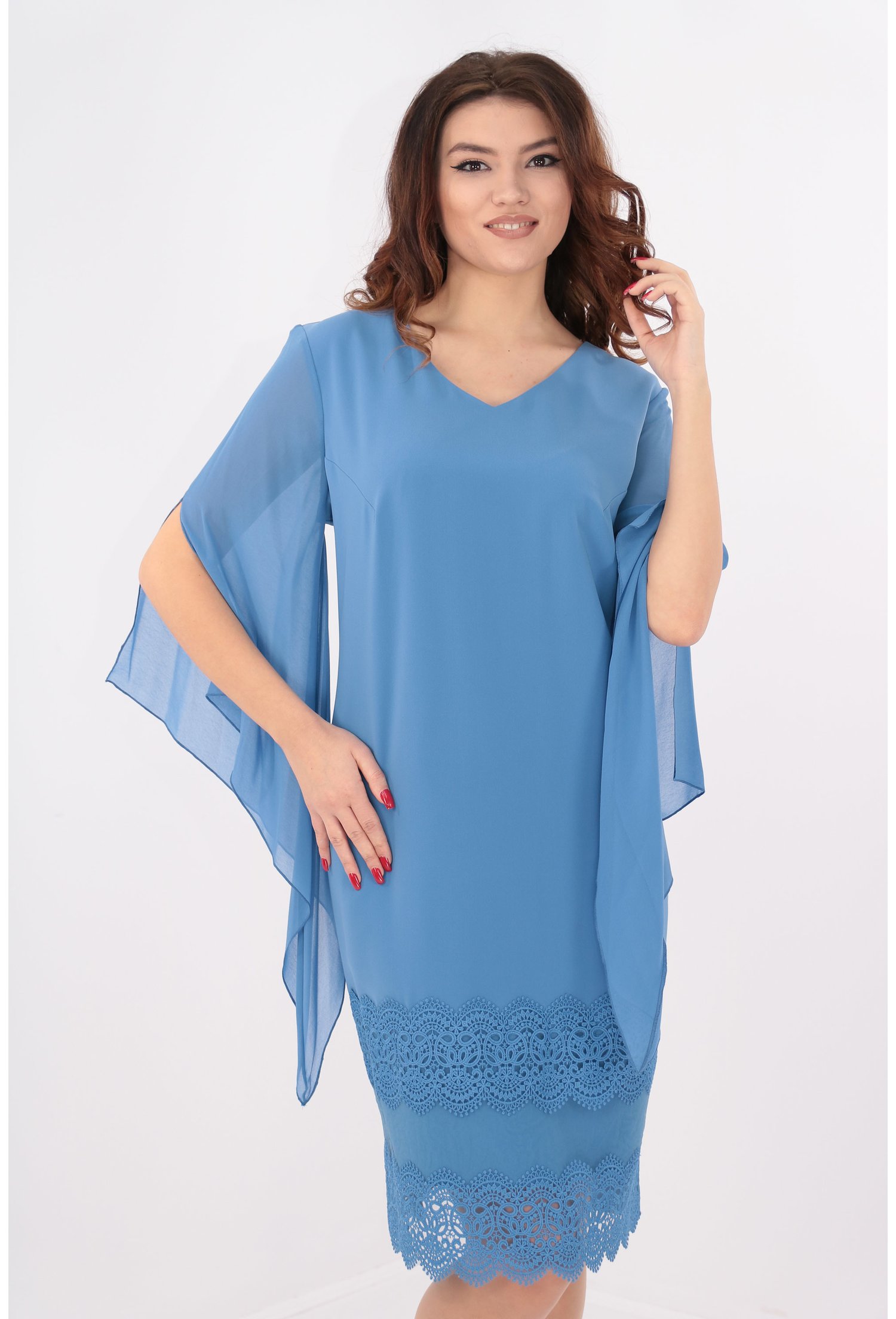 Rochie albastra cu broderie