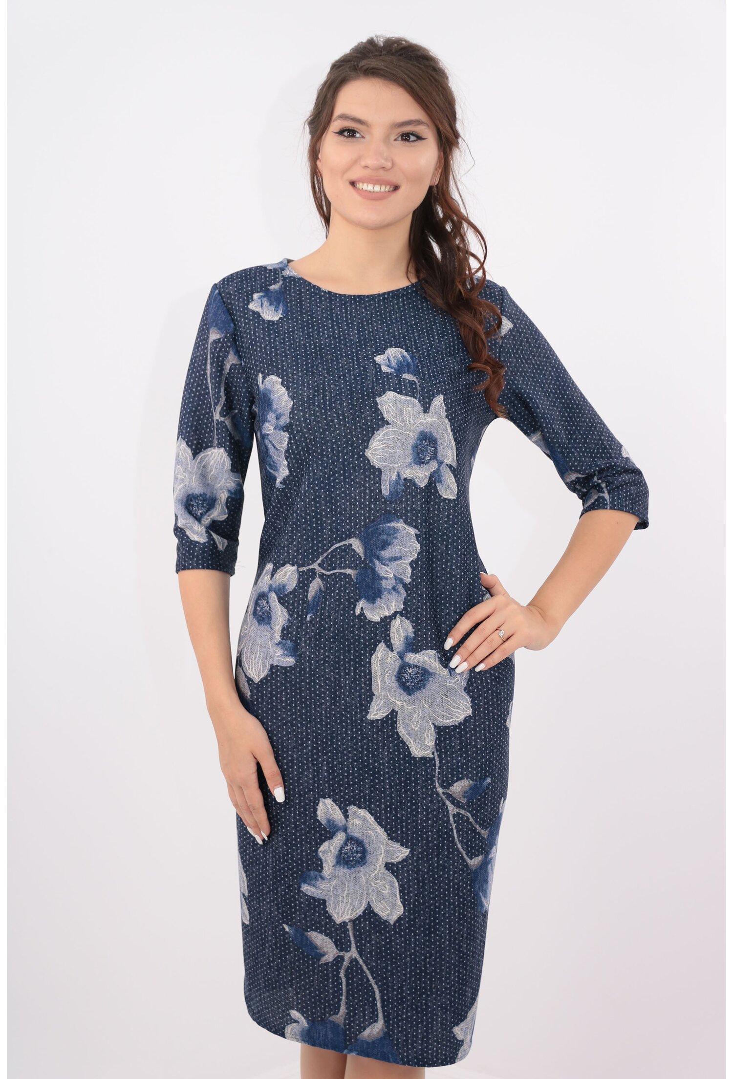 Rochie bleumarin cu desen floral maxi si buline mici