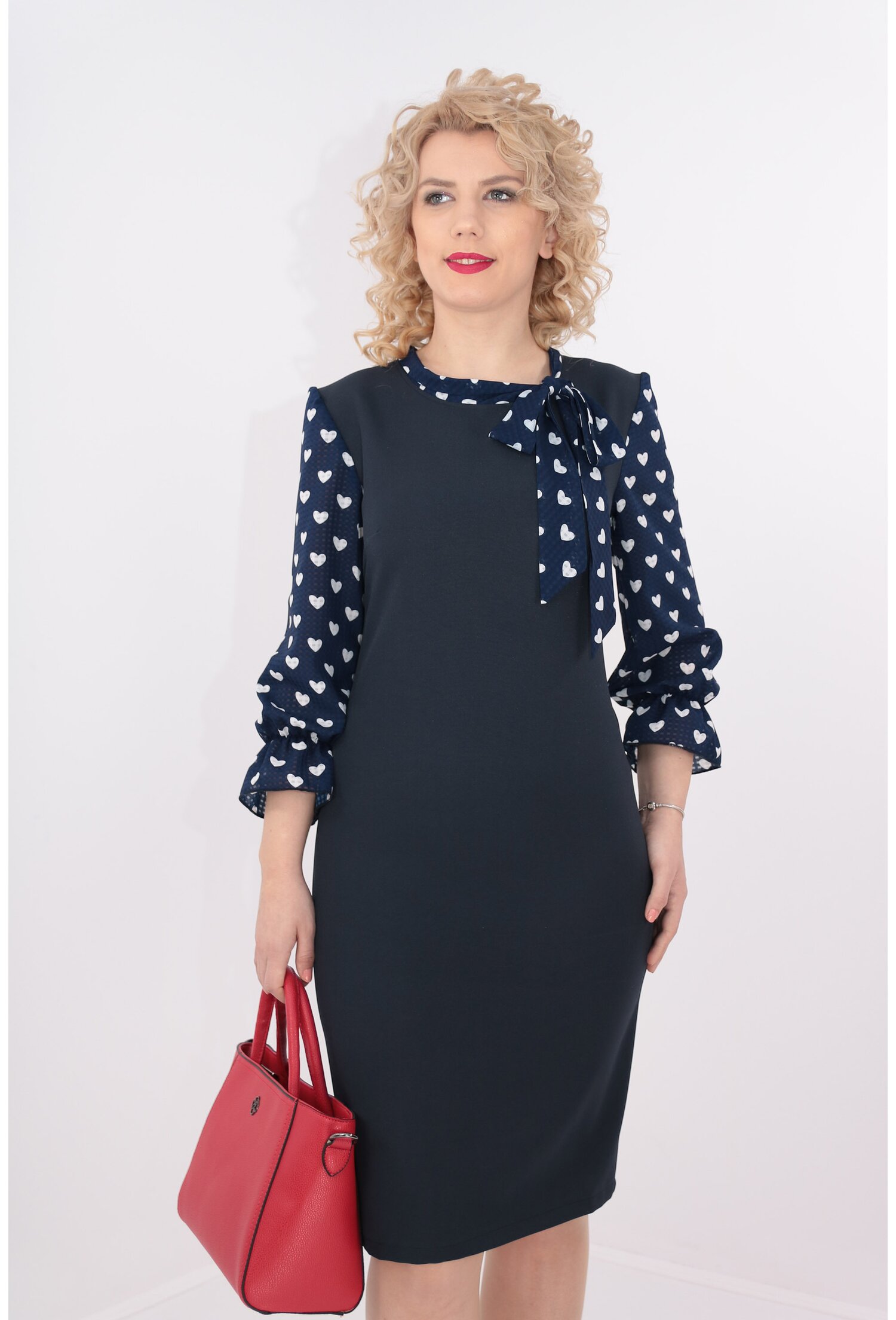 Rochie bleumarin cu maneci si esarfa din voal cu inimioare