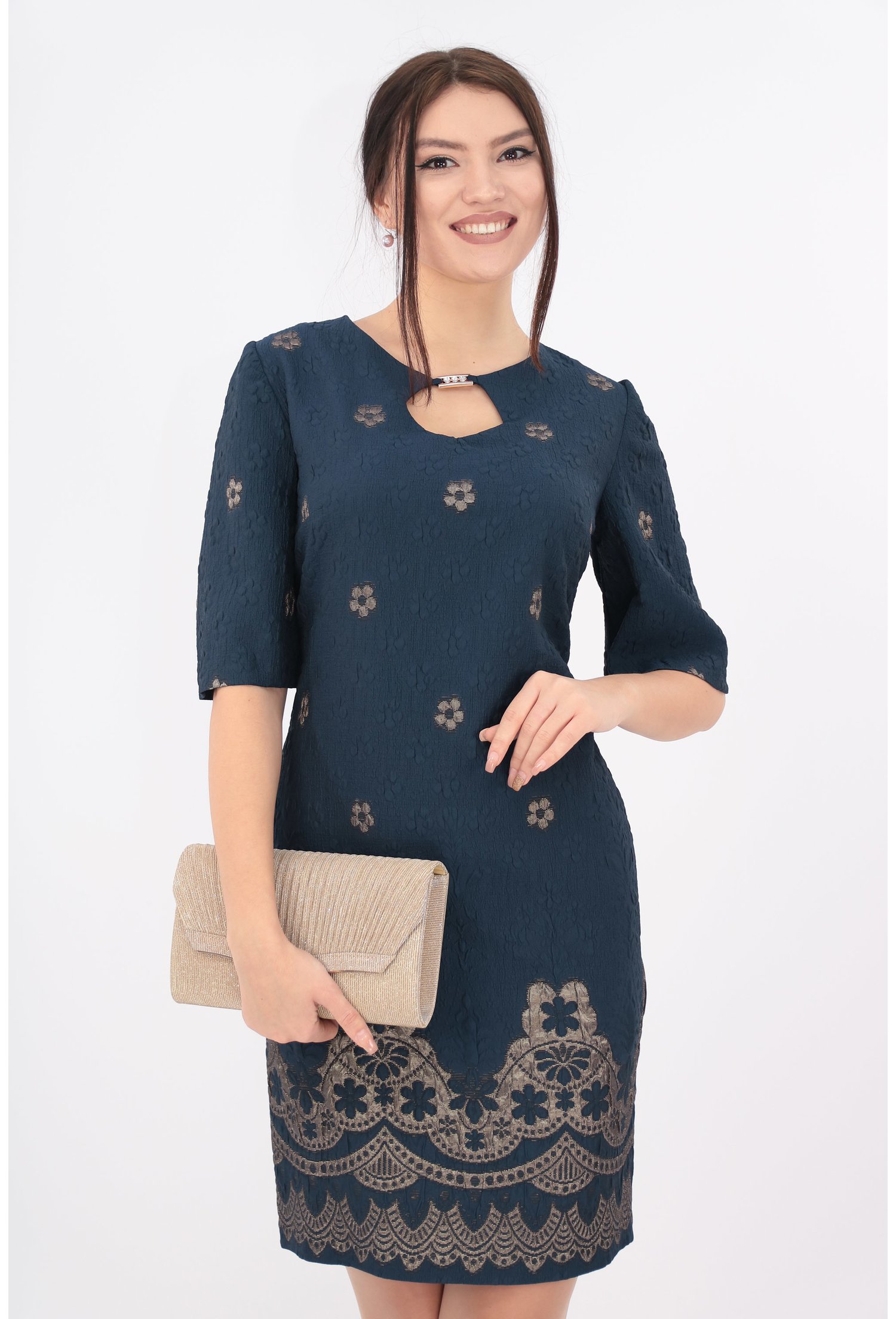 Rochie bleumarin din brocard cu bordura aurie