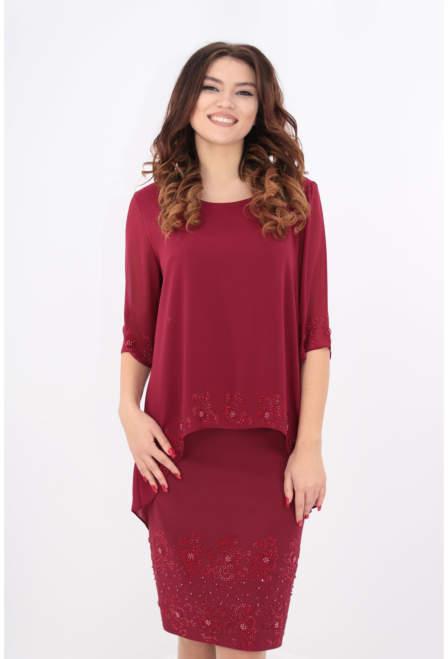 Rochie bordo cu pelerina si strasuri