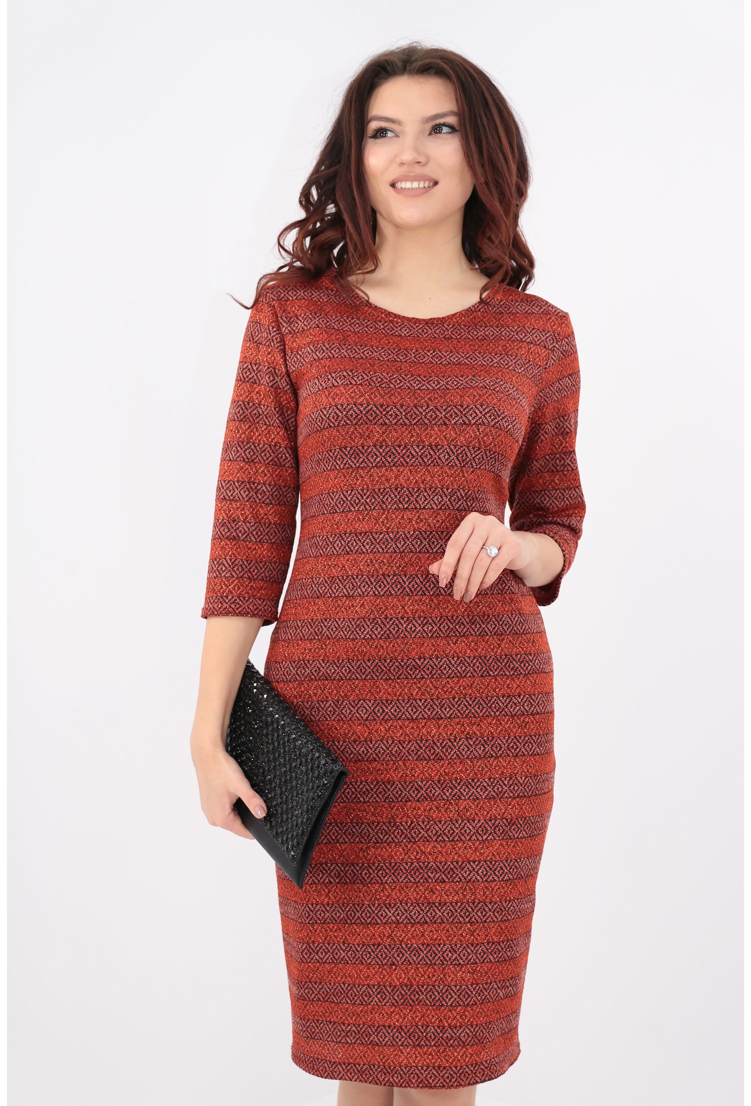 Rochie caramizie cu print geometric si sclipici