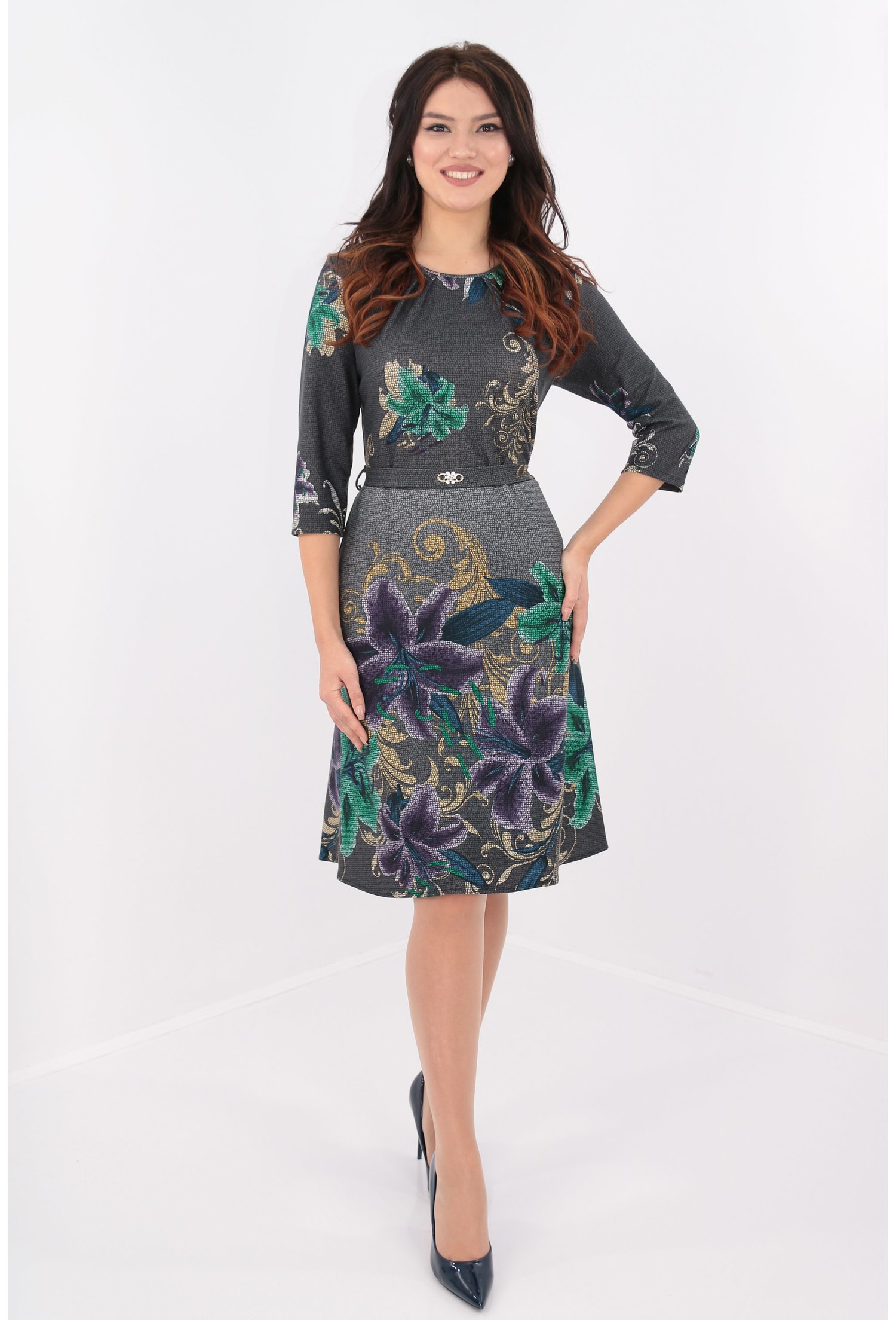 Rochie clos gri cu bordura florala multicolora