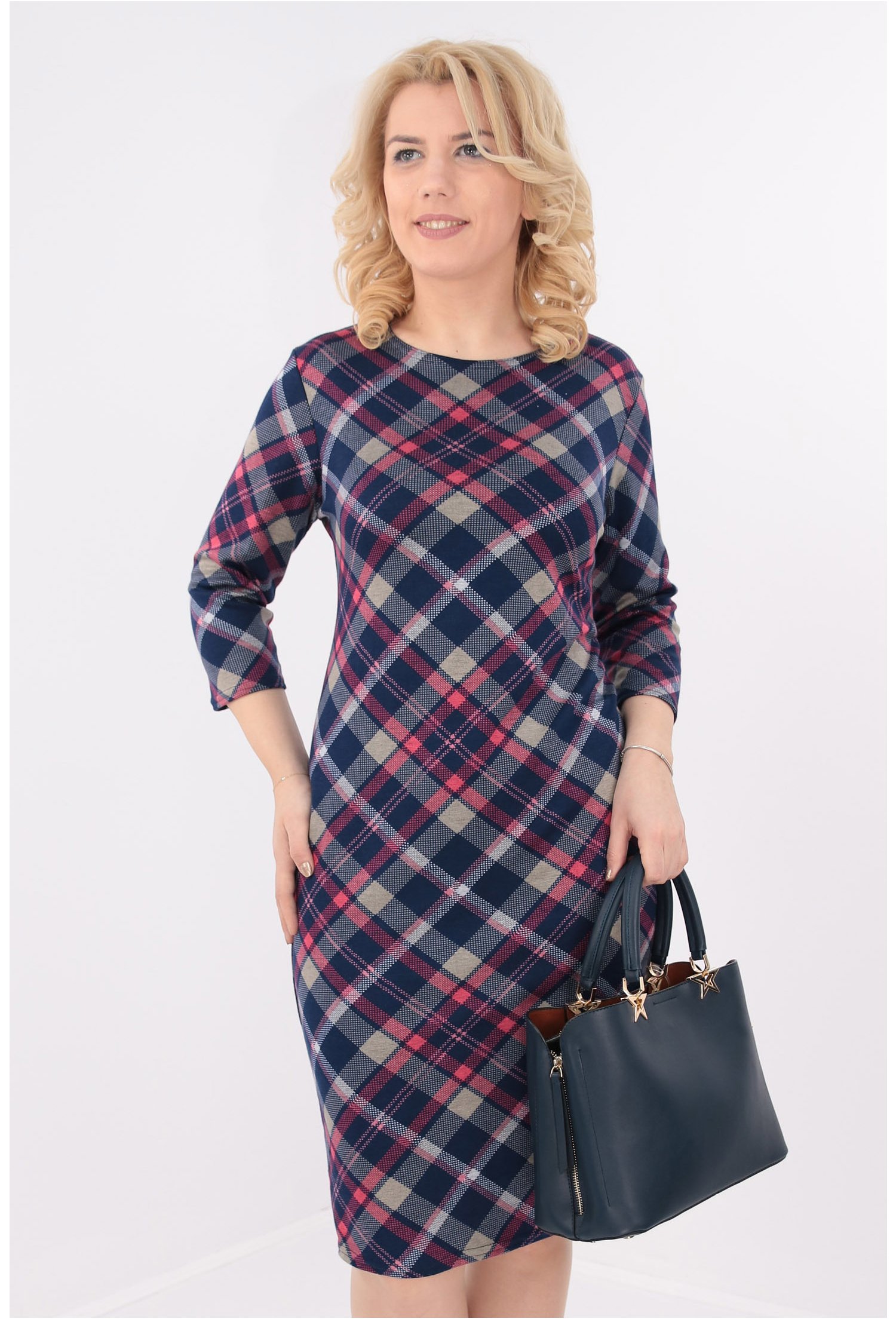 Rochie cu romburi bleumarin si roz