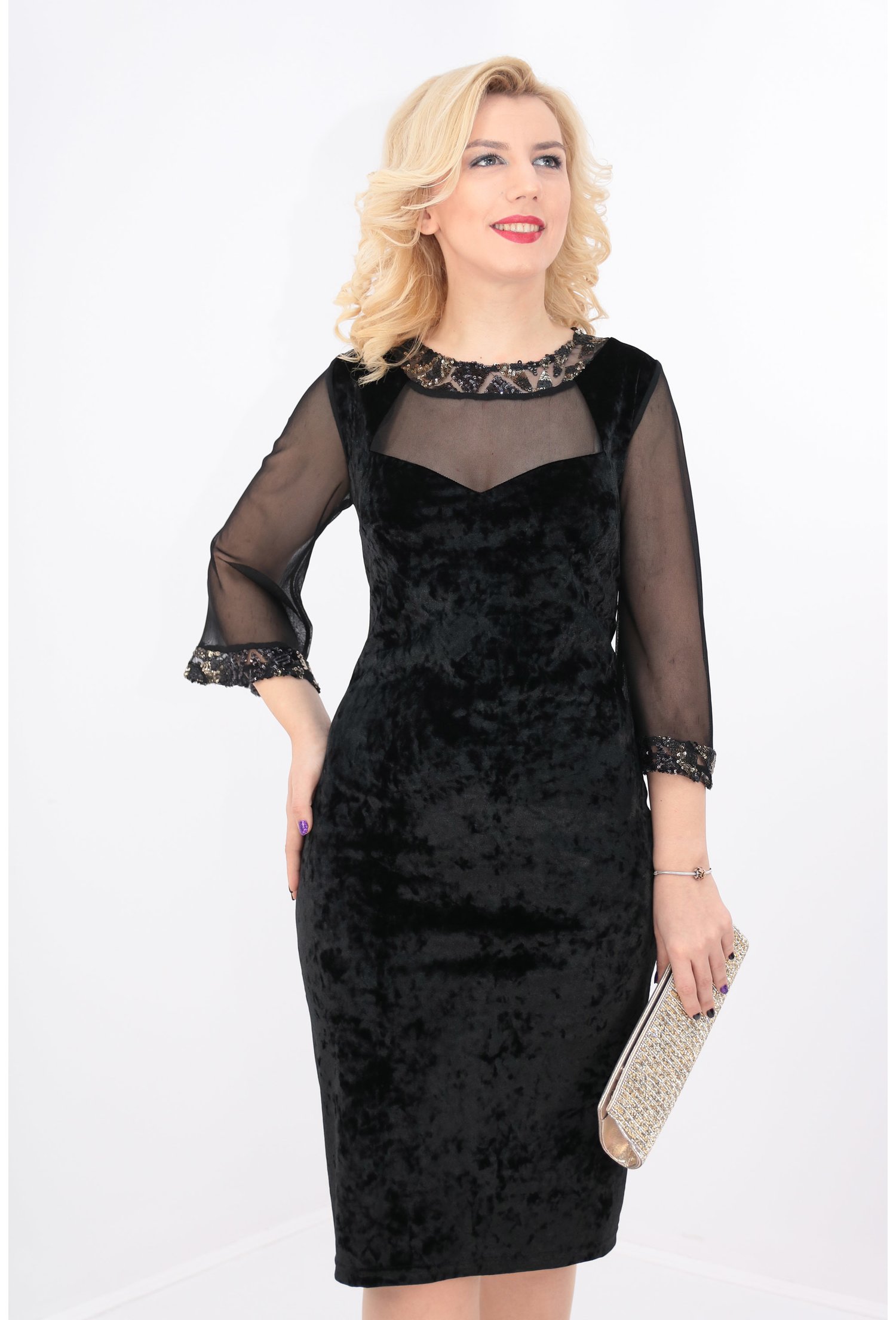 Rochie din catifea neagra cu paiete aurii