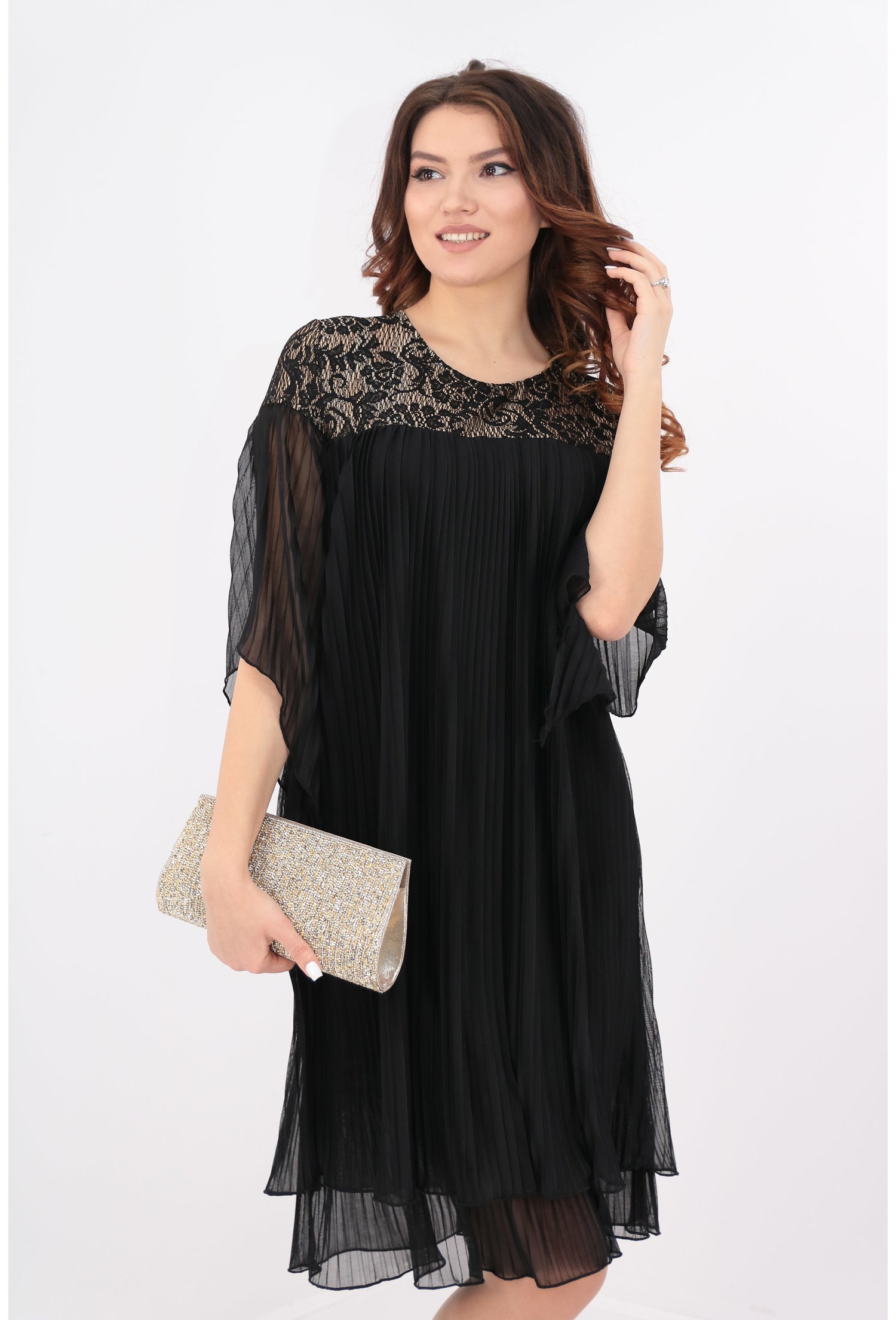 Rochie din dantela aurie si voal plisat