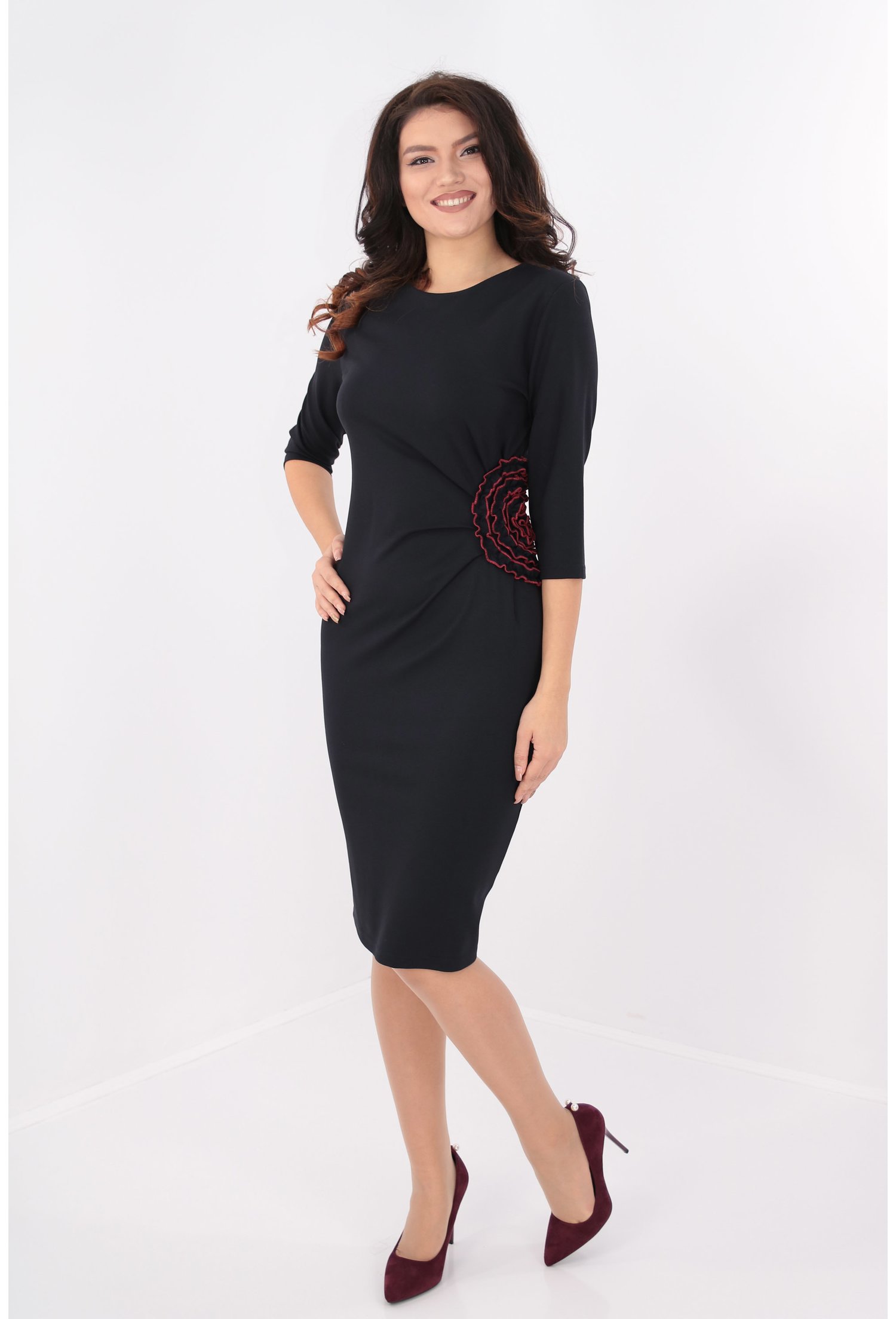 Rochie din jerse bleumarin cu pliuri