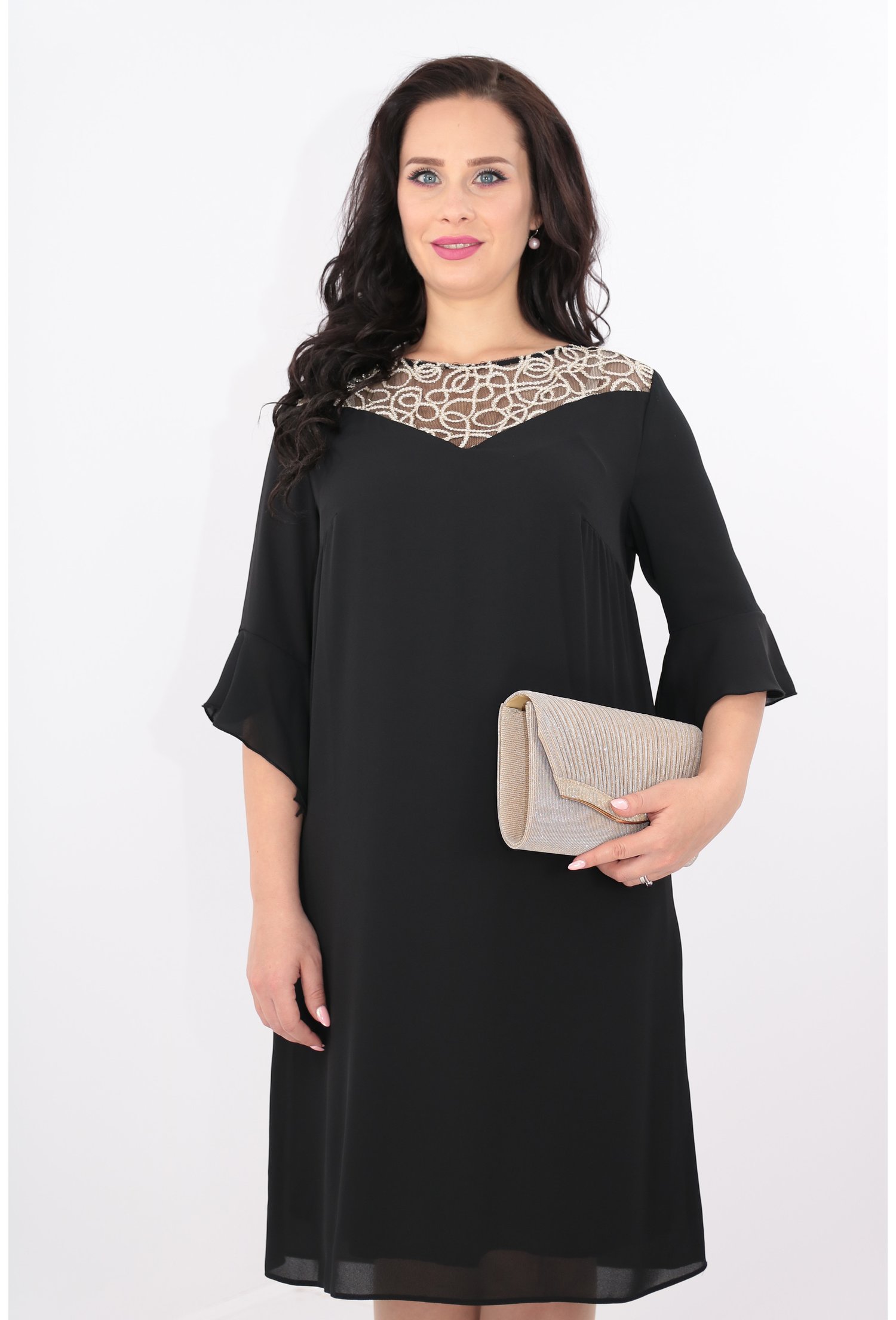 Rochie din voal negru cu platca din dantela