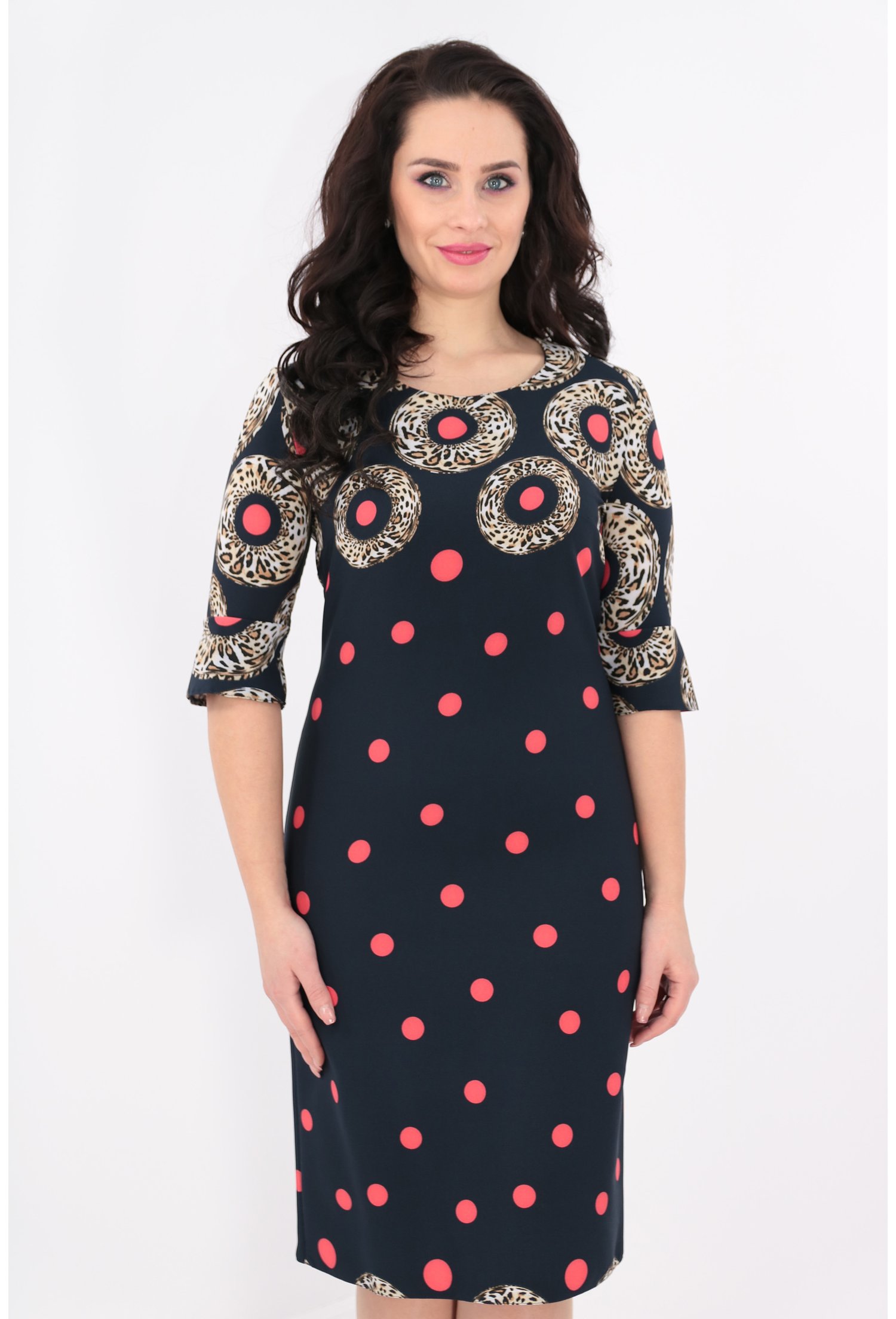 Rochie dreapta cu print bordurat si buline corai