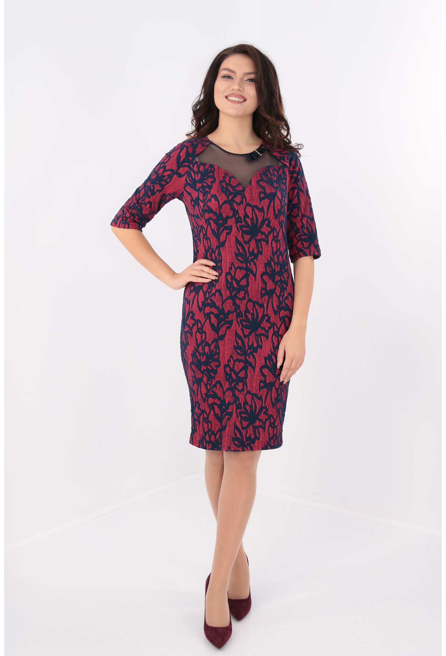 Rochie eleganta din brocard elastic corai