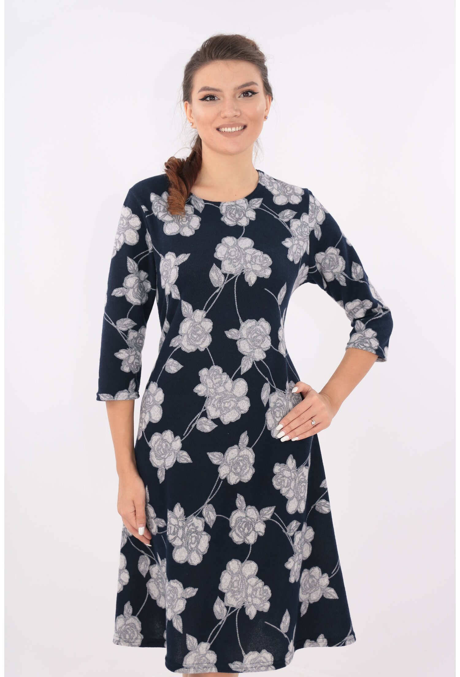 Rochie evazata bleumarin cu desen floral gri