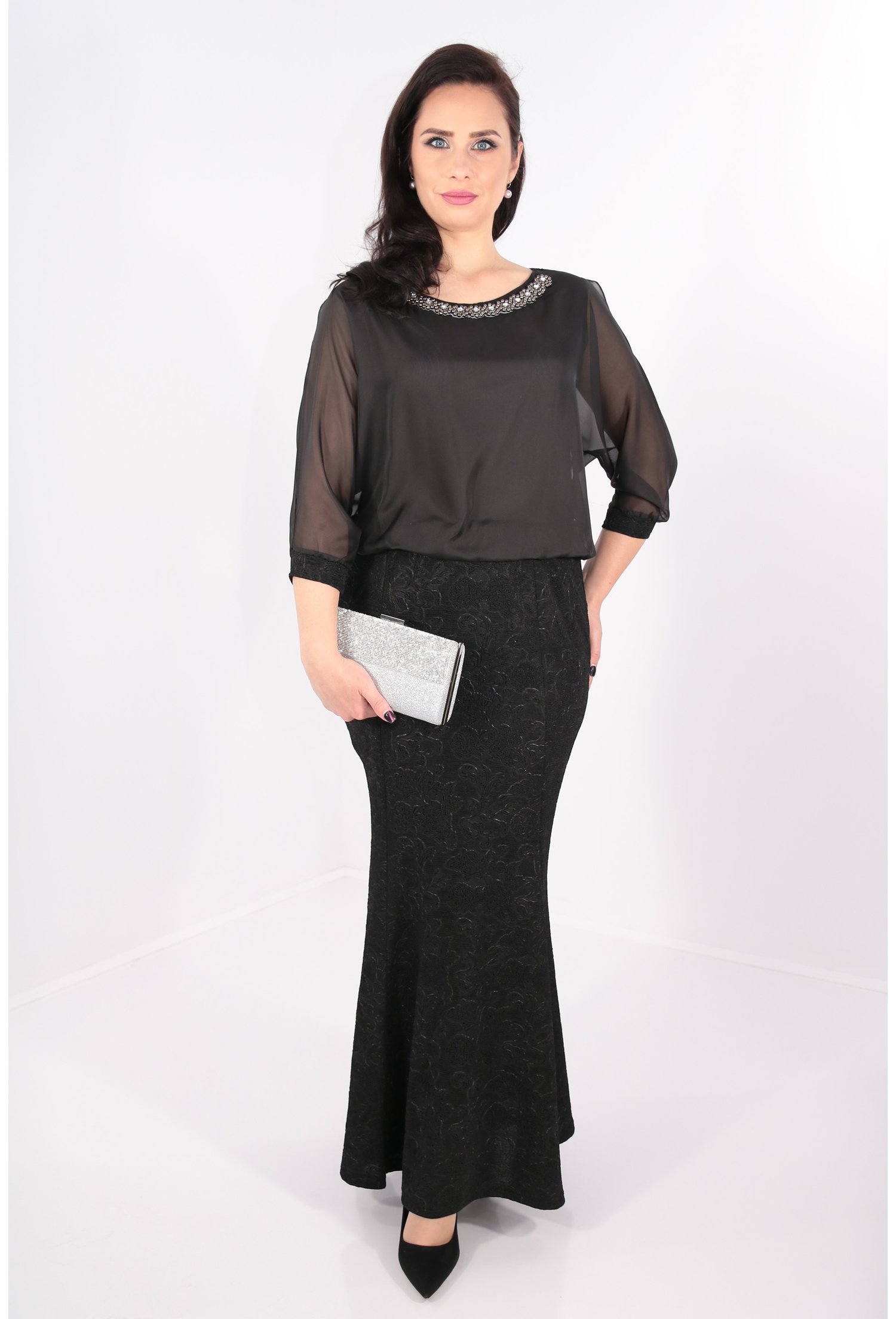 Rochie lunga neagra din brocard si voal