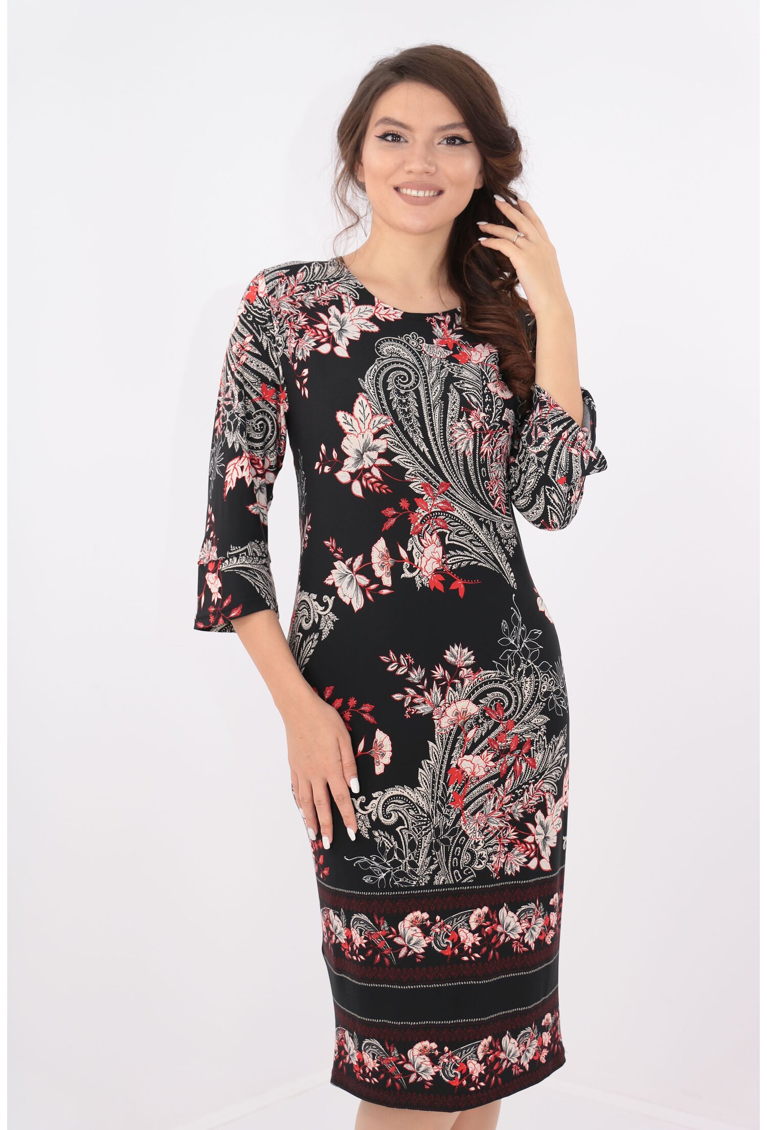 Rochie neagra cu flori rosii si bordura