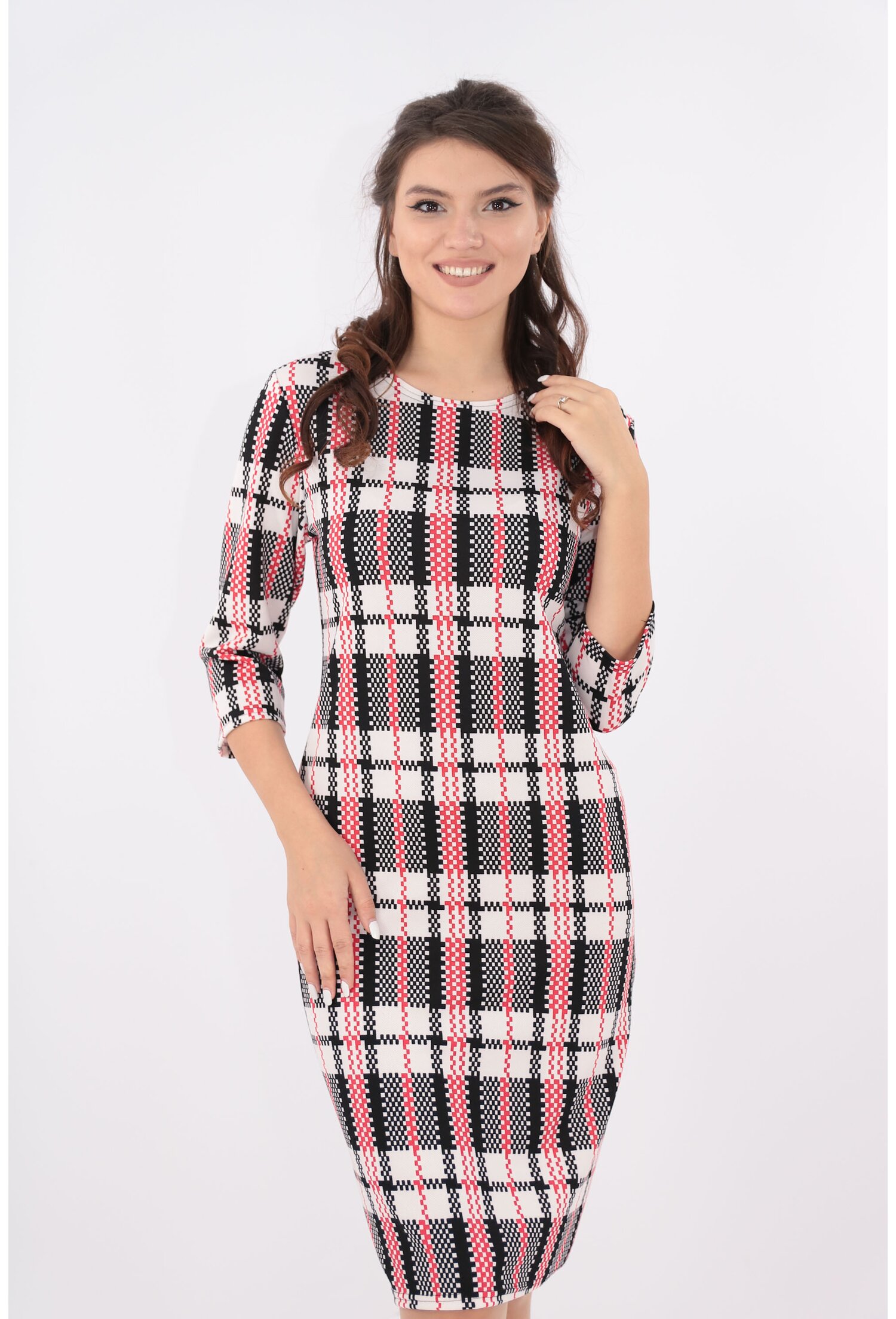 Rochie office alba cu carouri negre si rosii