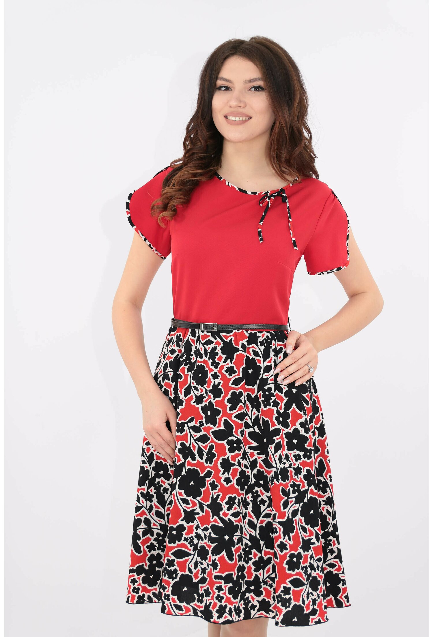 Rochie rosie cu print floral