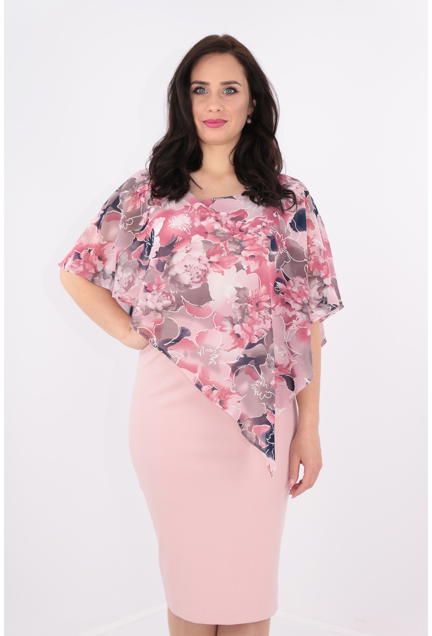 Rochie roz prafuit cu pelerina asimetrica