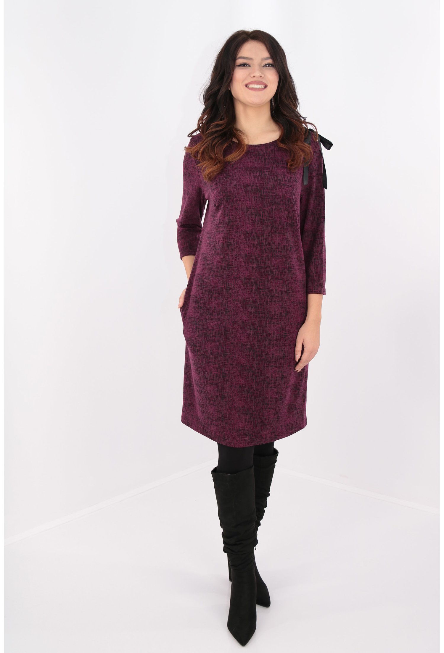 Rochie violet cu umar decupat